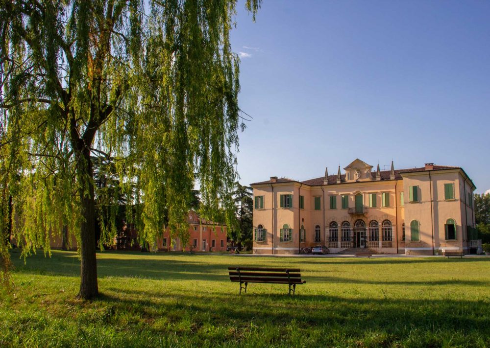 Fucina Culturale Machiavelli-Gambe all'aria-festival-villa-buri